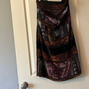 Kay Unger strapless embellished velvet dress